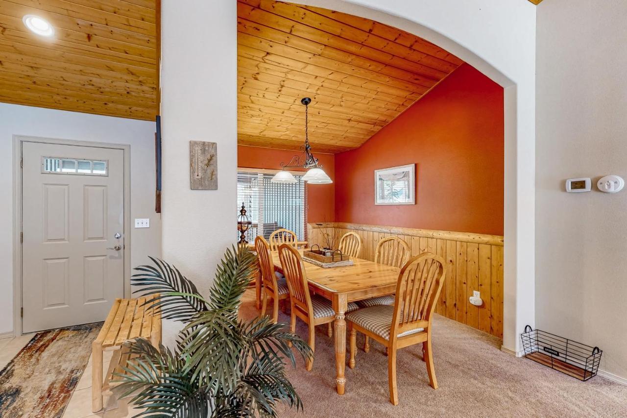 Bachelor Sunshine Retreat Villa Sunriver Kültér fotó